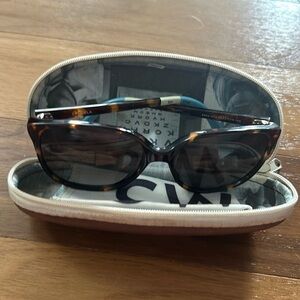 Toms Sunglasses with Blue and White Detail NWOT!
